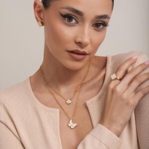 Damski prasten sedefena detelina varhu obkov ot pozlatena medicinska stomana 68e5825be526d 1920x1920