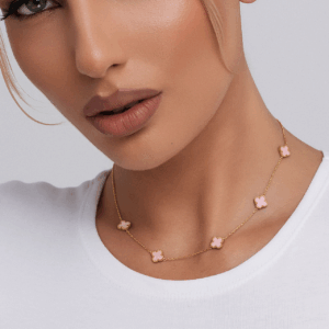 Pozlateno kolie sas zelen emajl cetirilistna detelinaa copy 68f53c7258d41 1920x1920